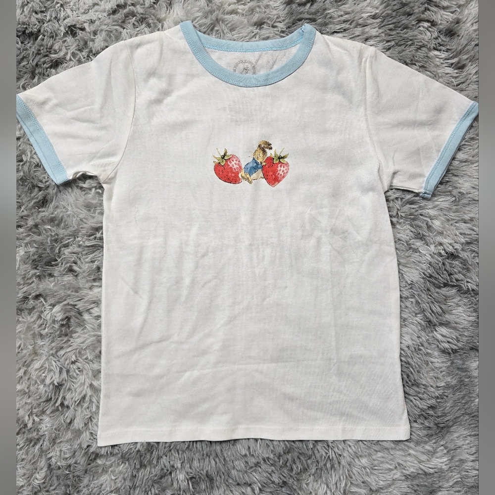 Chic White Tee Slight Crop with Peter Rabbit Strawberry Design Size Small